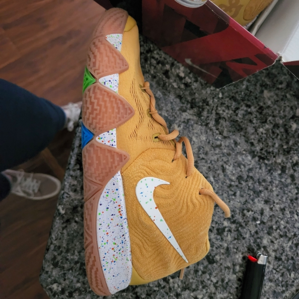 Kyrie 4 Cinnamon toast crunch cereal pack